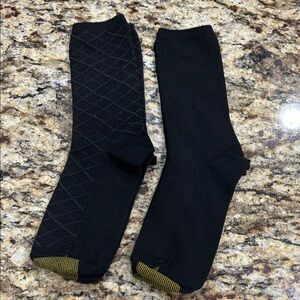 NWOT Women’s Gold Toe Black Socks Set of 2